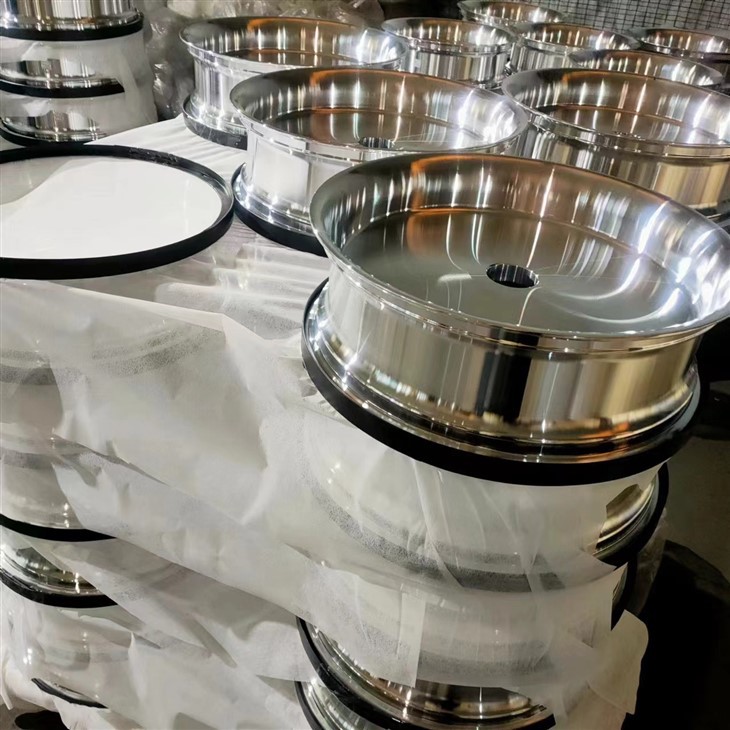 18*5.5 Inch Polished Or No-Polished Motorcycle Wheels Alloy Rim Blanks factory